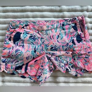 Lilly Pulitzer size 6 scollop shorts navy and pink